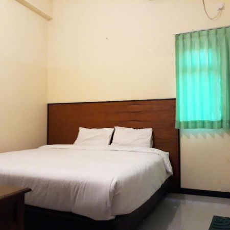 Hotel Pelangi Indah Семаранг Екстер'єр фото
