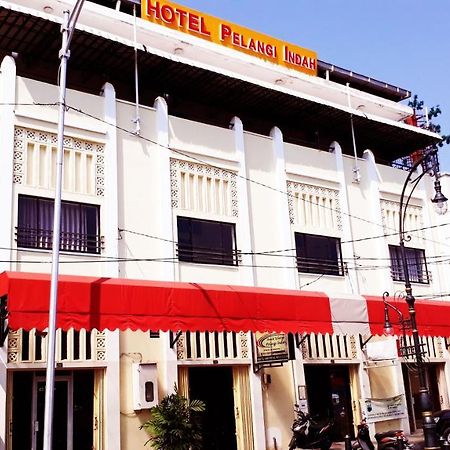 Hotel Pelangi Indah Семаранг Екстер'єр фото