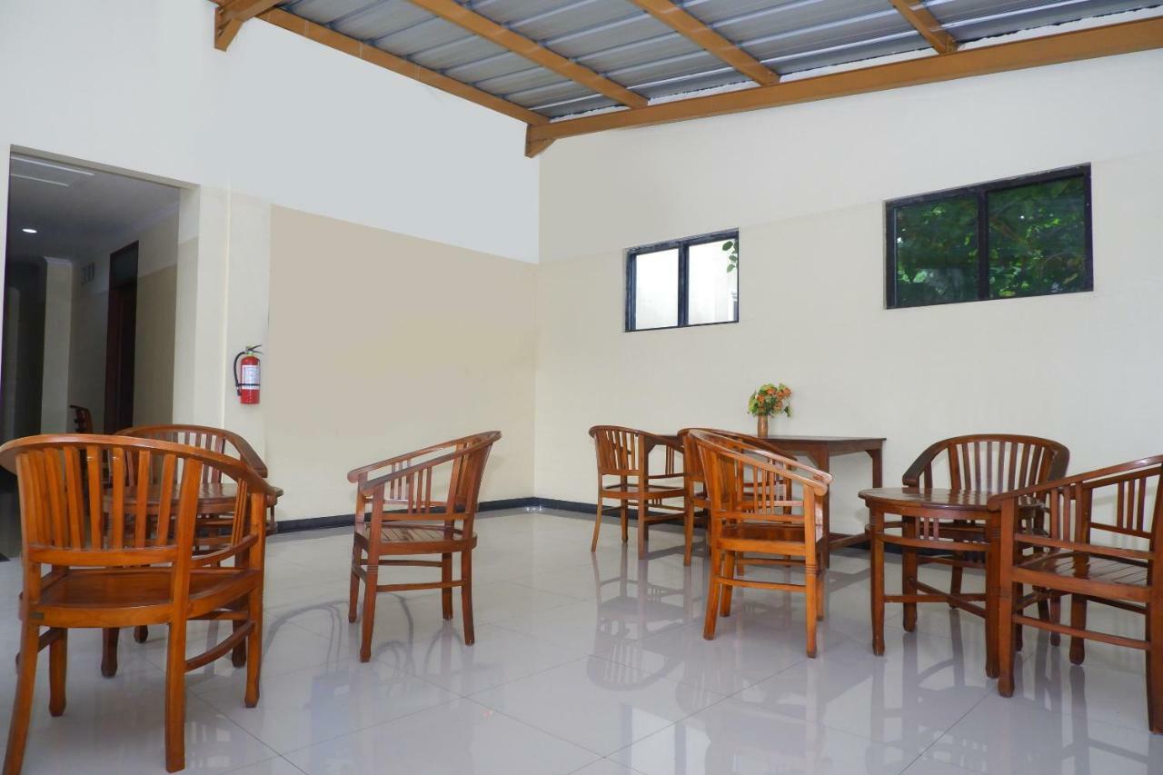 Hotel Pelangi Indah Семаранг Екстер'єр фото